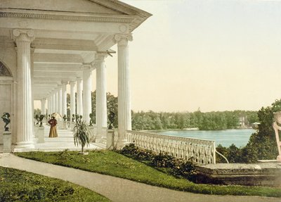 Vintage ansichtkaart van het terras in Tsarskoye Selo, 1890s door Russian Photographer